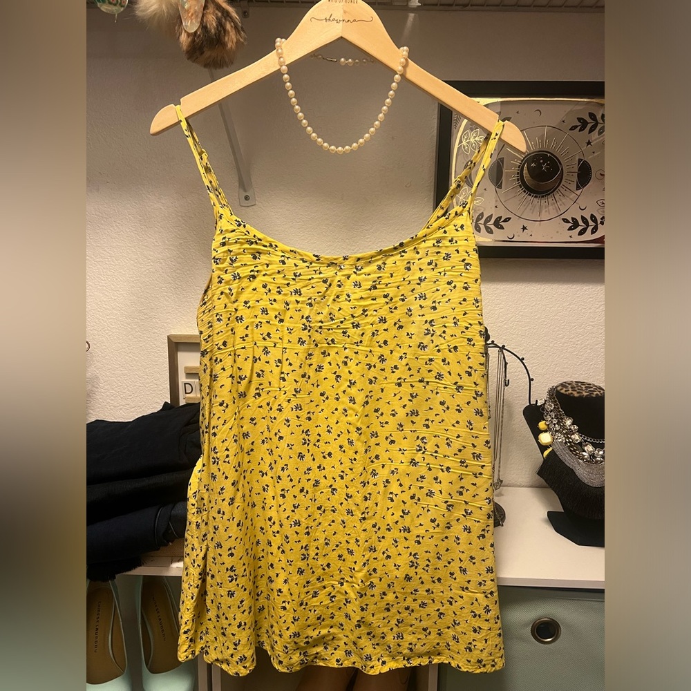 Yellow Corset-Back Spaghetti Strap 💛💙